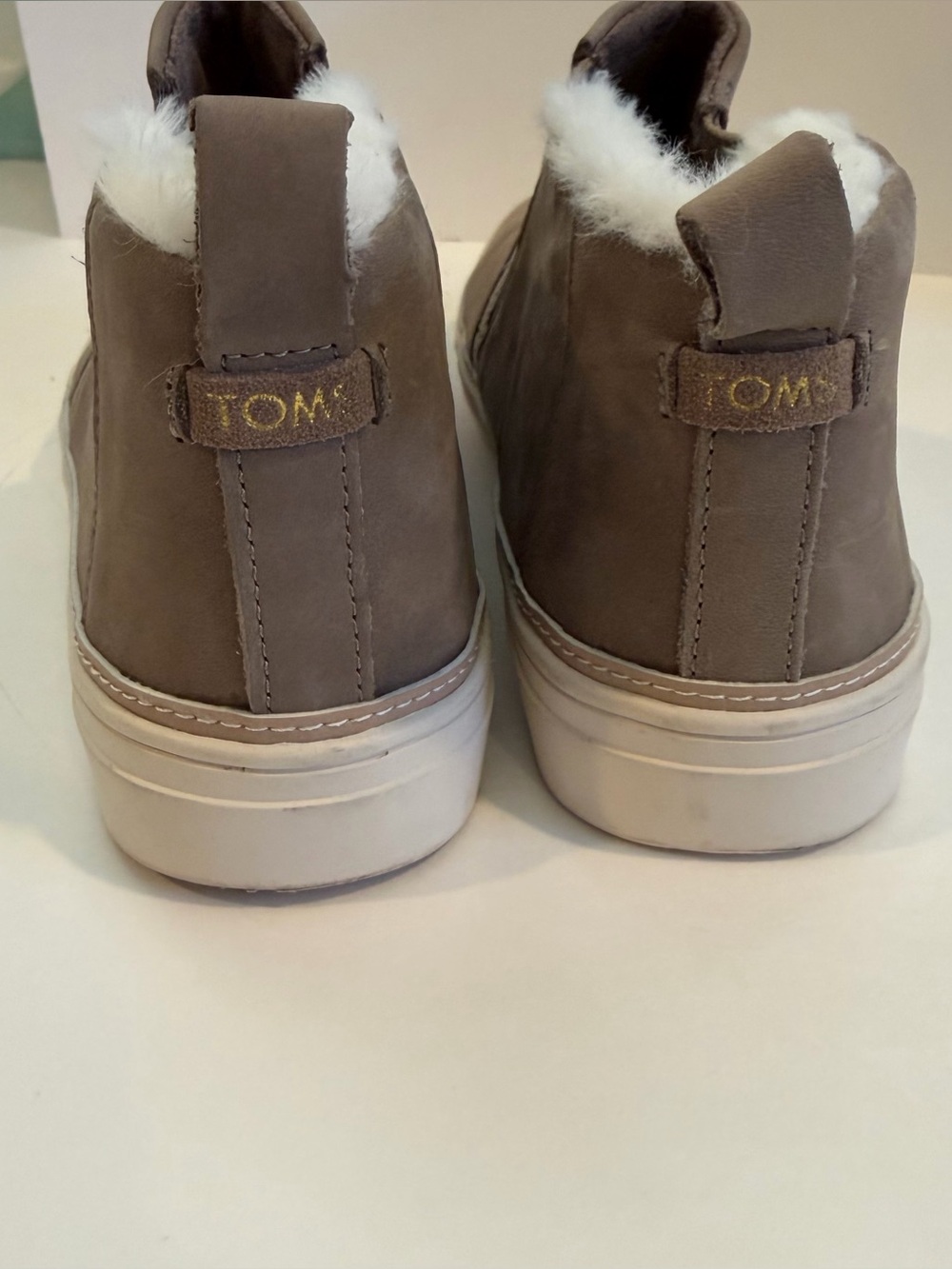 Toms women's Taupe Slip-On Fur-Lined Loafers -Size 7 - Picture 8 of 10